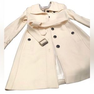 Burberry - Stunning White Winter Coat - US 6 (M)